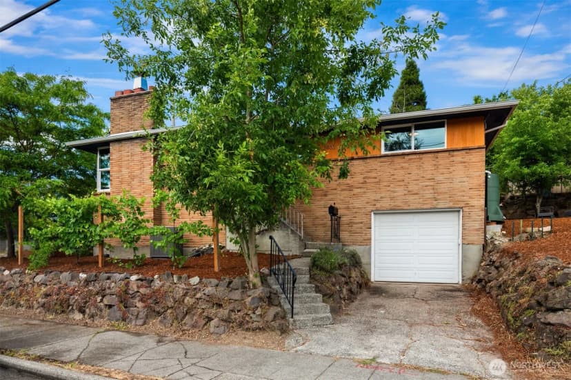 Property photo for 3902 S Genesee Street, Seattle photo 38