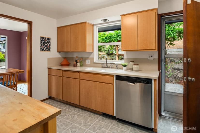 Property photo for 3902 S Genesee Street, Seattle photo 17