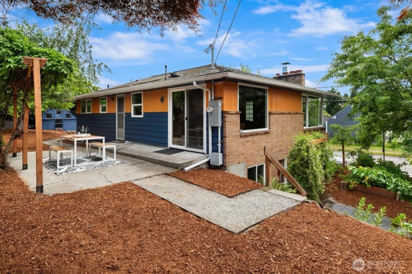Property photo for 3902 S Genesee Street, Seattle photo 13