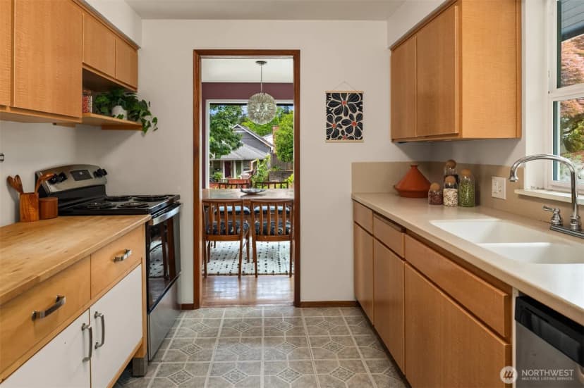 Property photo for 3902 S Genesee Street, Seattle photo 16