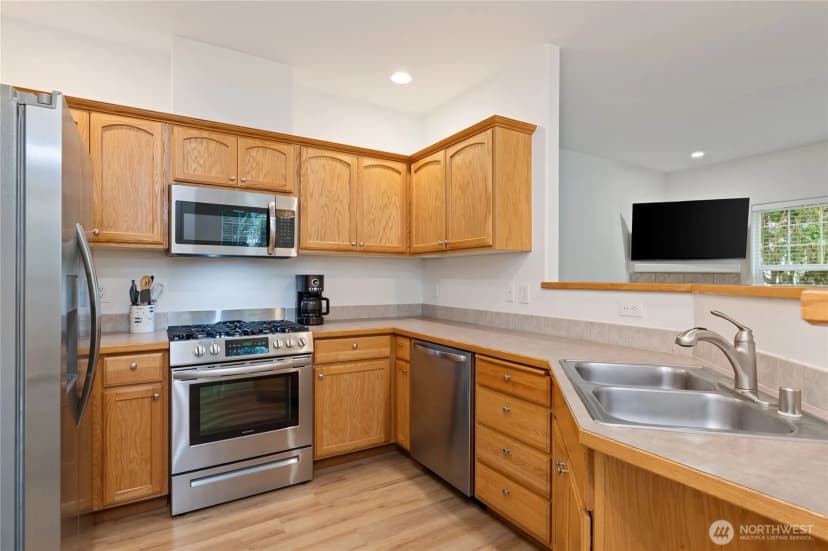 Property photo for 10612 Ne Kingston Meadows Circle, Kingston photo 8