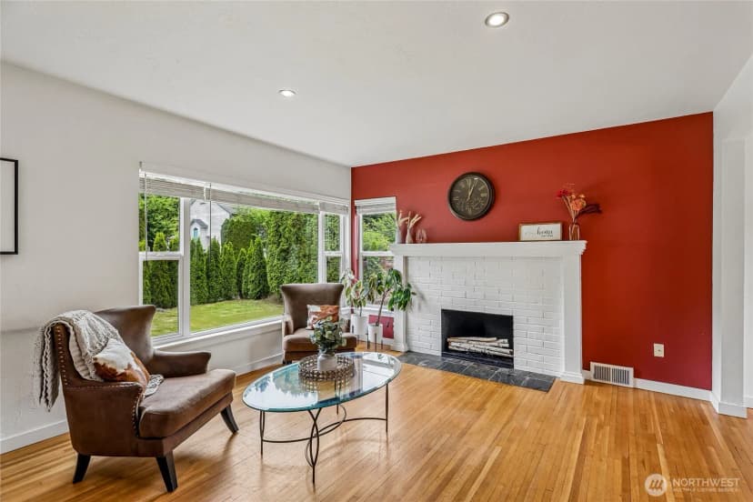 Property photo for 16208 48th Avenue W, Edmonds photo 3
