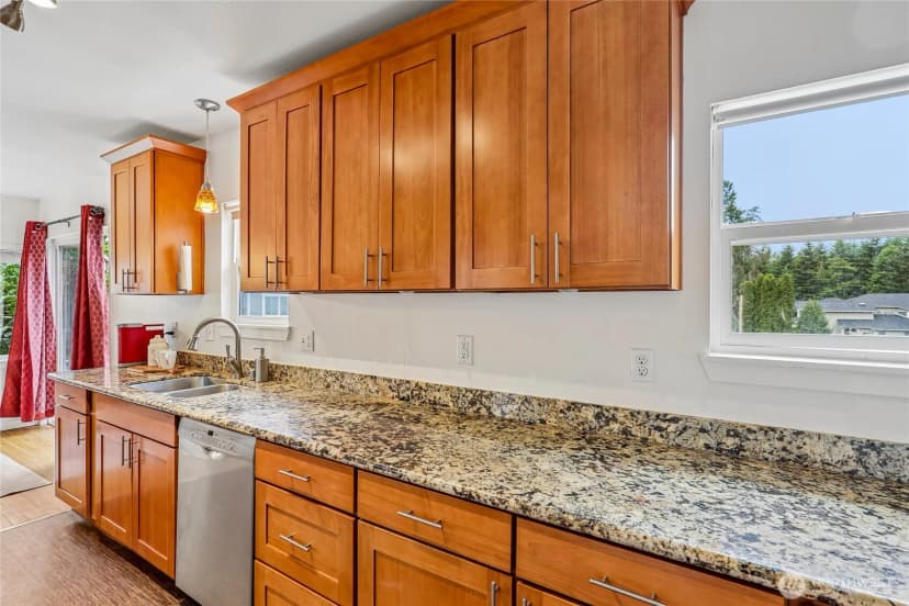 Property photo for 16208 48th Avenue W, Edmonds photo 10