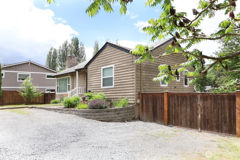 Property photo for 16208 48th Avenue W, Edmonds