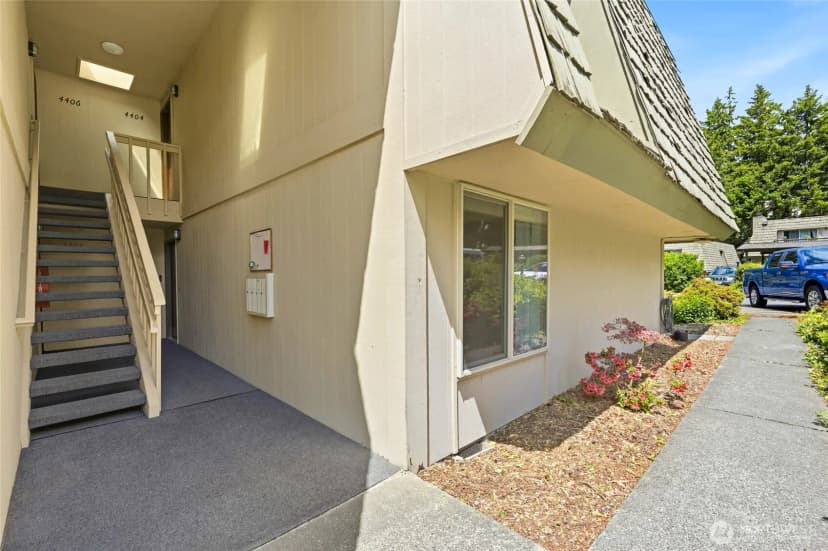 Property photo for 1414 154th Avenue Ne #4403, Bellevue photo 6