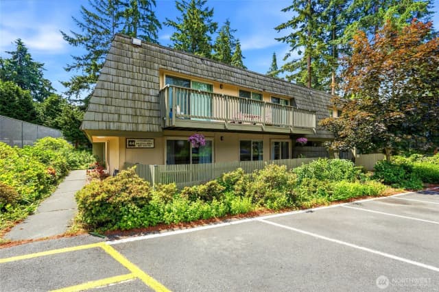 Property photo for 1414 154th Avenue Ne #4403, Bellevue photo 2