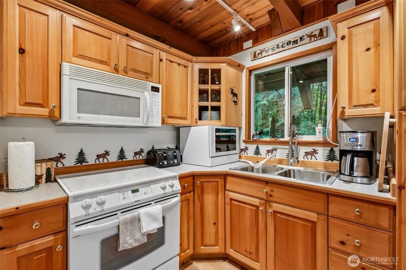 Property photo for 76114 Ne 122nd Street, Skykomish photo 13