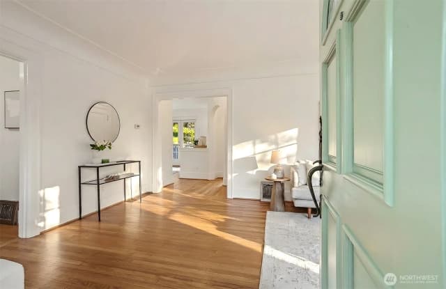 Property photo for 338 Nw 79th Street, Seattle photo 5