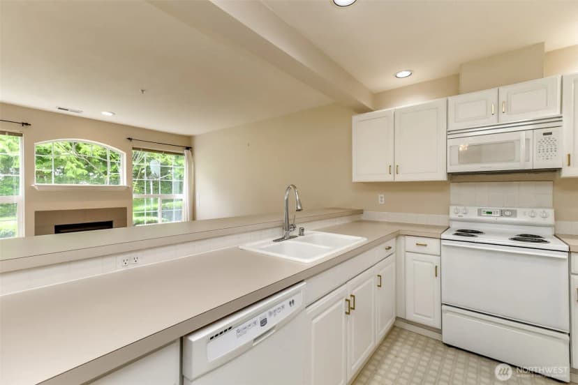 Property photo for 2037 S 368th Place, Federal Way photo 10