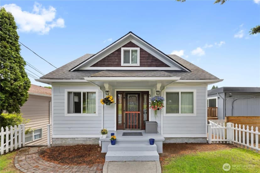 Property photo for 515 Avenue D, Snohomish photo 2