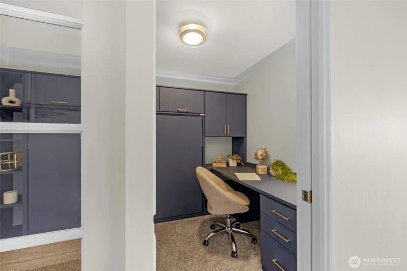 Property photo for 1221 Harbor Avenue Sw #402-3, Seattle photo 33
