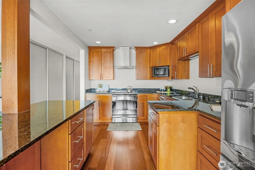 Property photo for 1221 Harbor Avenue Sw #402-3, Seattle photo 11
