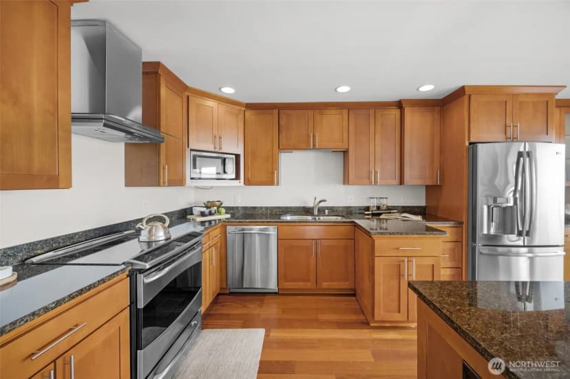 Property photo for 1221 Harbor Avenue Sw #402-3, Seattle photo 9