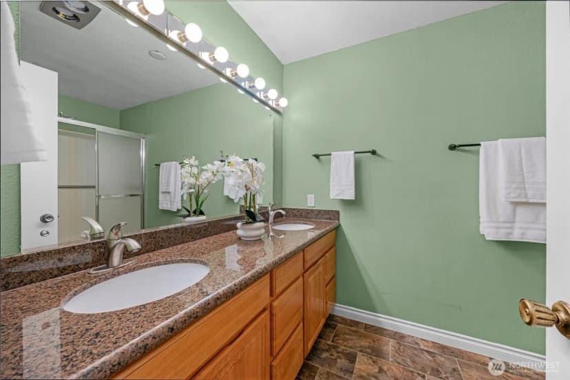 Property photo for 1221 Harbor Avenue Sw #402-3, Seattle photo 22