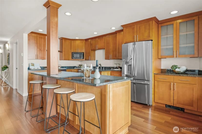 Property photo for 1221 Harbor Avenue Sw #402-3, Seattle photo 10