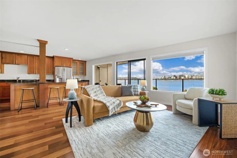 Property photo for 1221 Harbor Avenue Sw #402-3, Seattle photo 6