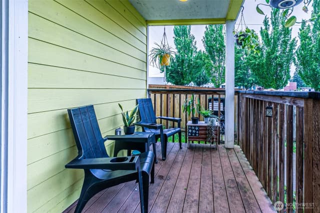 Property photo for 106 2nd Street Ne, Yelm photo 4