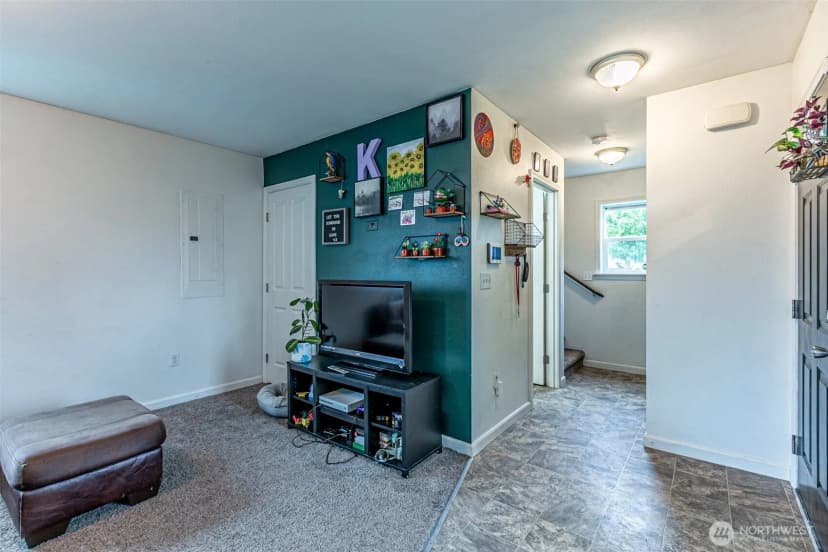 Property photo for 106 2nd Street Ne, Yelm photo 10