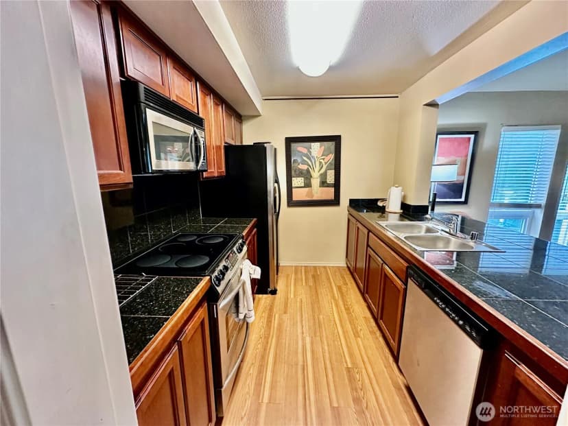 Property photo for 33020 10th Avenue Sw, Federal Way photo 34