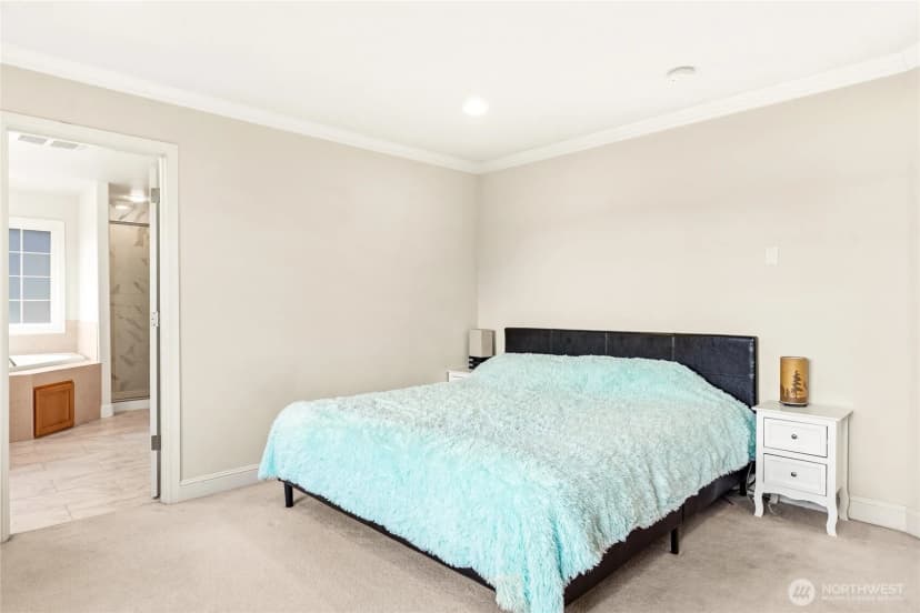 Property photo for 8218 Ne 187th Way, Kenmore photo 21