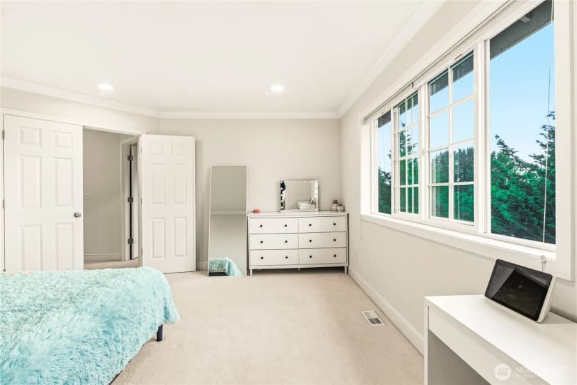 Property photo for 8218 Ne 187th Way, Kenmore photo 22