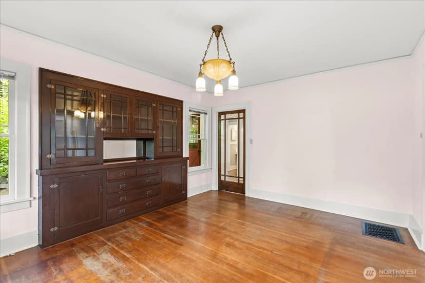 Property photo for 18608 101st Avenue Ne, Bothell photo 11