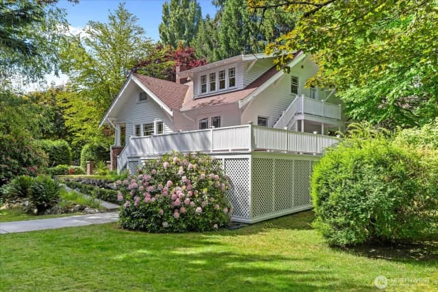 Property photo for 18608 101st Avenue Ne, Bothell photo 4