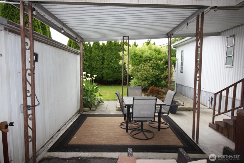 Property photo for 920 Cottonwood Drive, Enumclaw photo 4