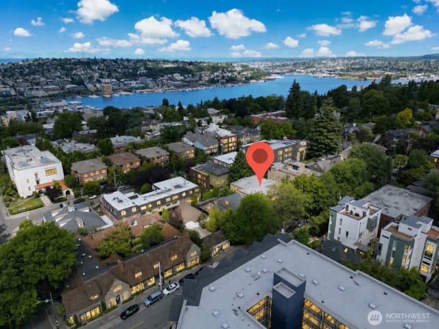 Property photo for 731 Broadway E #301, Seattle photo 4