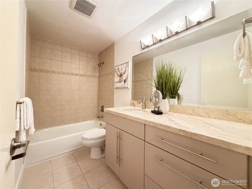 Property photo for 731 Broadway E #301, Seattle photo 23