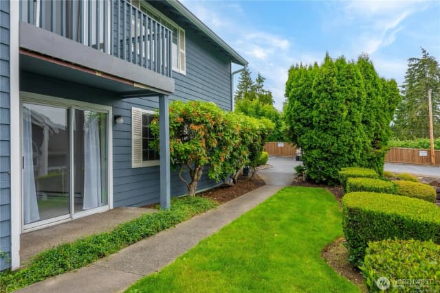Property photo for 16817 Larch Way #g104, Lynnwood photo 2
