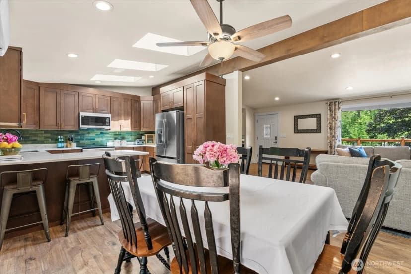 Property photo for 18015 248th Ave Se, Maple Valley photo 8