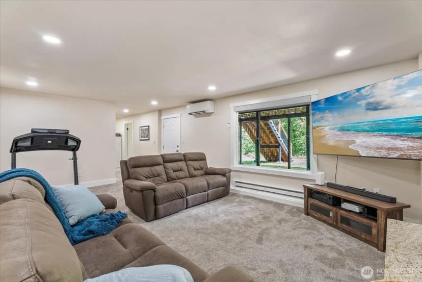 Property photo for 18015 248th Ave Se, Maple Valley photo 24