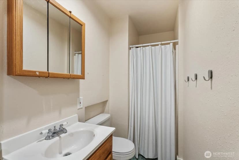 Property photo for 18015 248th Ave Se, Maple Valley photo 31