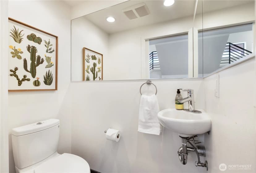 Property photo for 1808 11th Avenue #b, Seattle photo 24