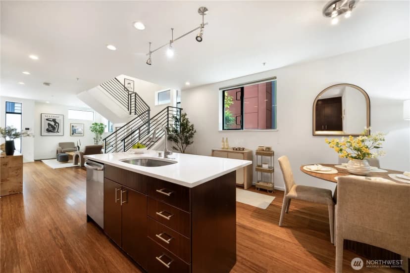 Property photo for 1808 11th Avenue #b, Seattle photo 8