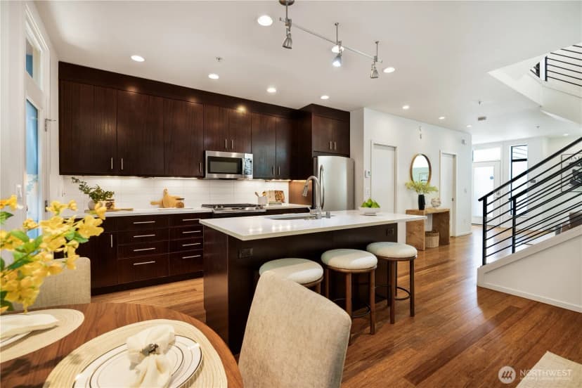 Property photo for 1808 11th Avenue #b, Seattle photo 9