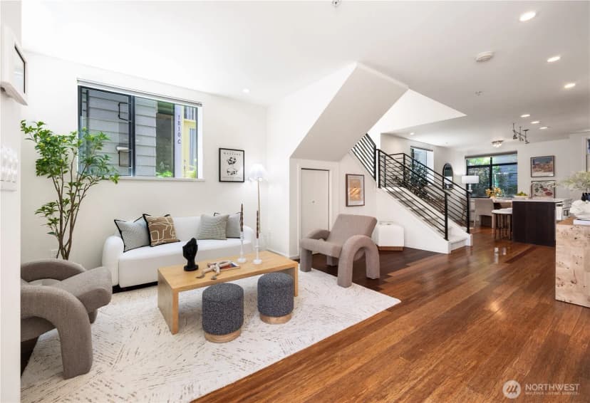 Property photo for 1808 11th Avenue #b, Seattle photo 3
