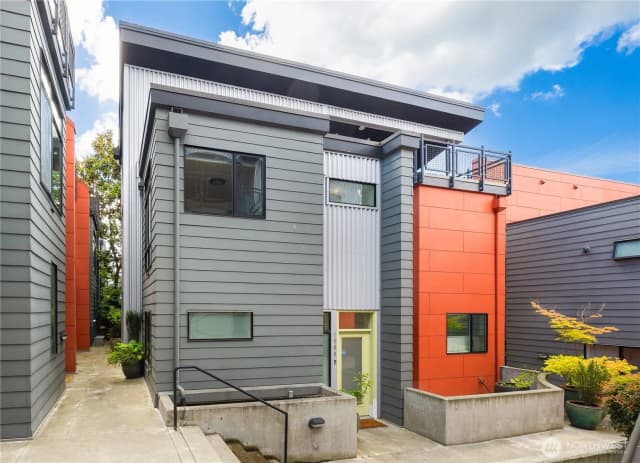 Property photo for 1808 11th Avenue #b, Seattle