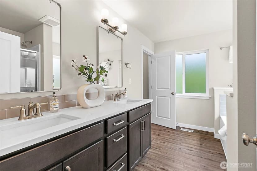 Property photo for 18429 244th Avenue Se, Maple Valley photo 15