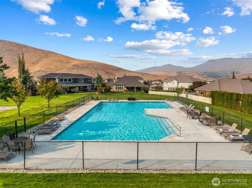 Property photo for 2021 Broadhurst Place, Wenatchee photo 39