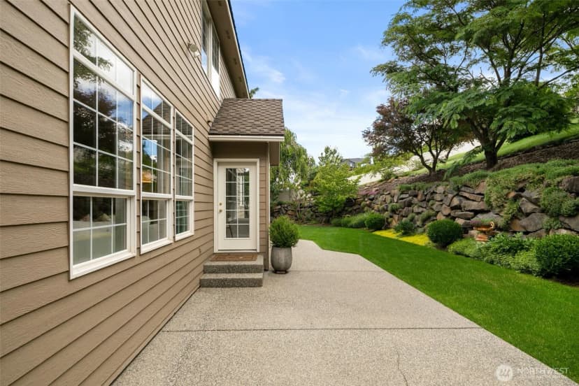 Property photo for 2021 Broadhurst Place, Wenatchee photo 37