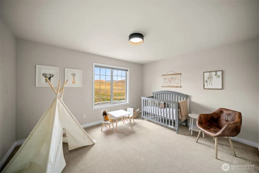 Property photo for 2021 Broadhurst Place, Wenatchee photo 30