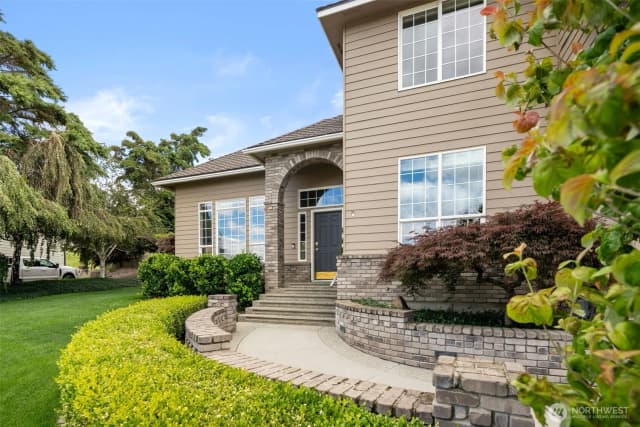 Property photo for 2021 Broadhurst Place, Wenatchee photo 4