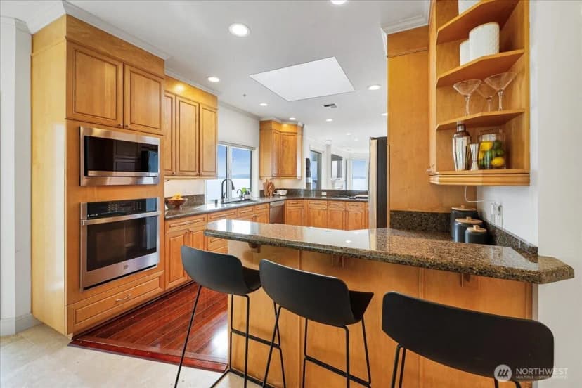 Property photo for 1338 Alki Avenue Sw #500, Seattle photo 6