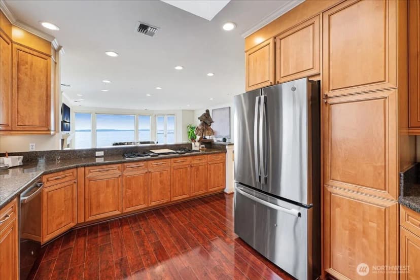Property photo for 1338 Alki Avenue Sw #500, Seattle photo 7