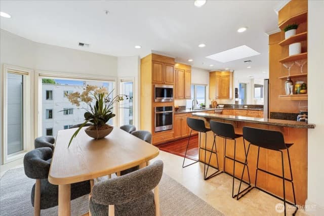 Property photo for 1338 Alki Avenue Sw #500, Seattle photo 4