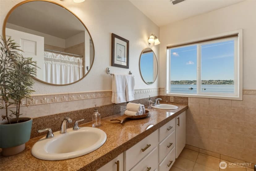 Property photo for 4806 Tok A Lou Avenue Ne, Tacoma photo 28