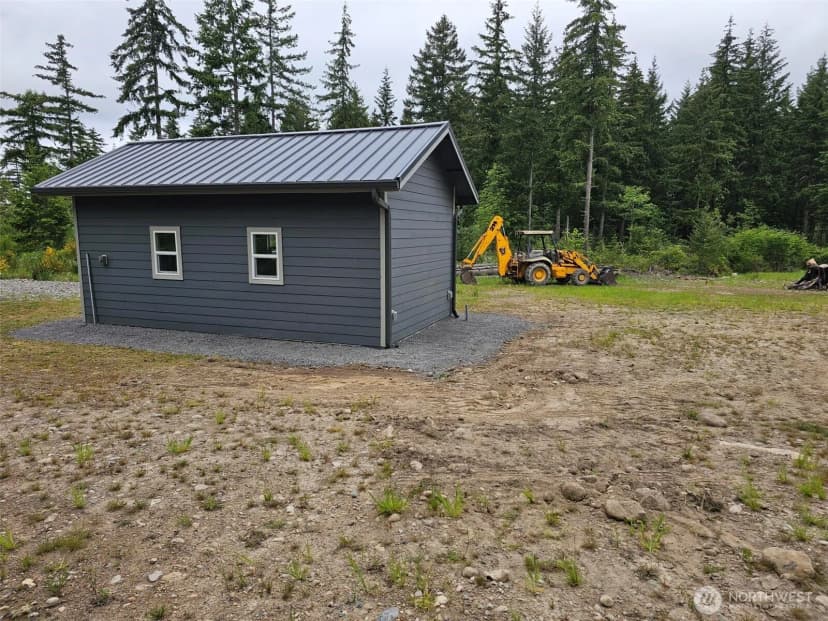 Property photo for 42911 28th Avenue E, Eatonville photo 8