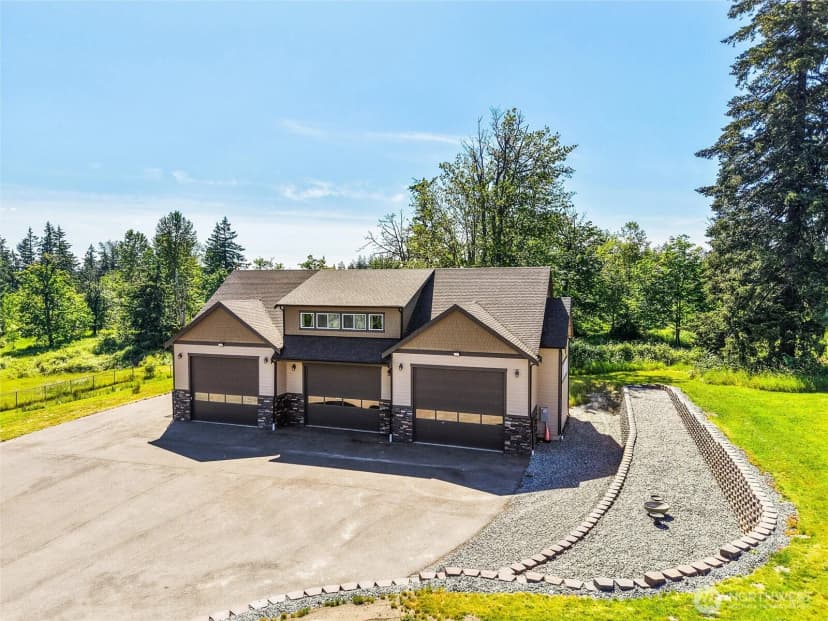 Property photo for 10308 400th Street E, Eatonville photo 4